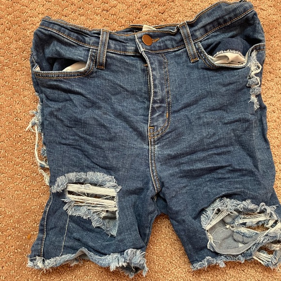 distressed shorts - Picture 2 of 3